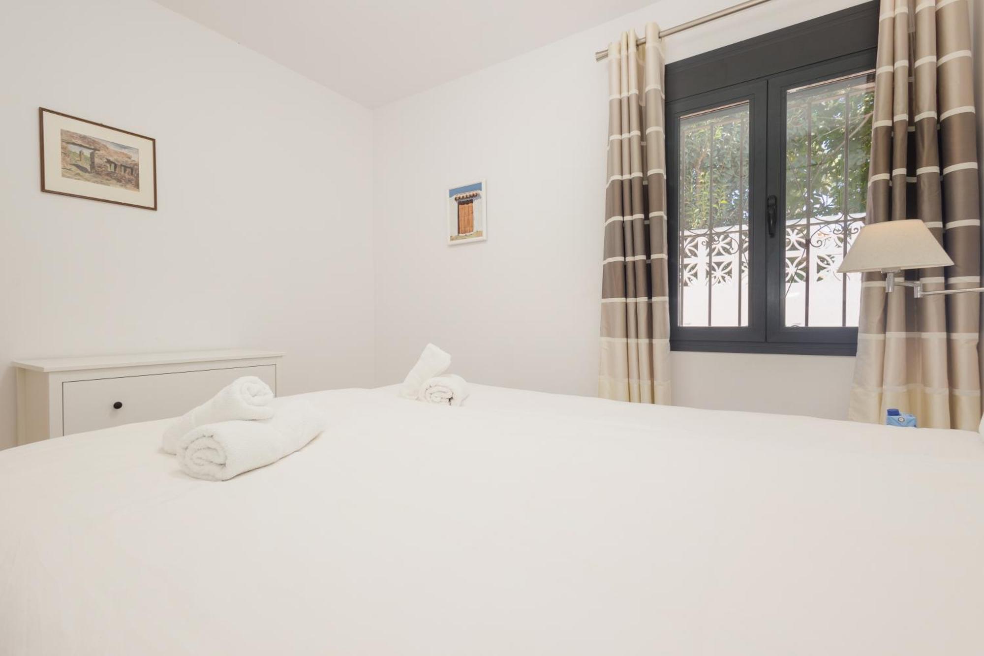 Cozy By The In Costabella, *